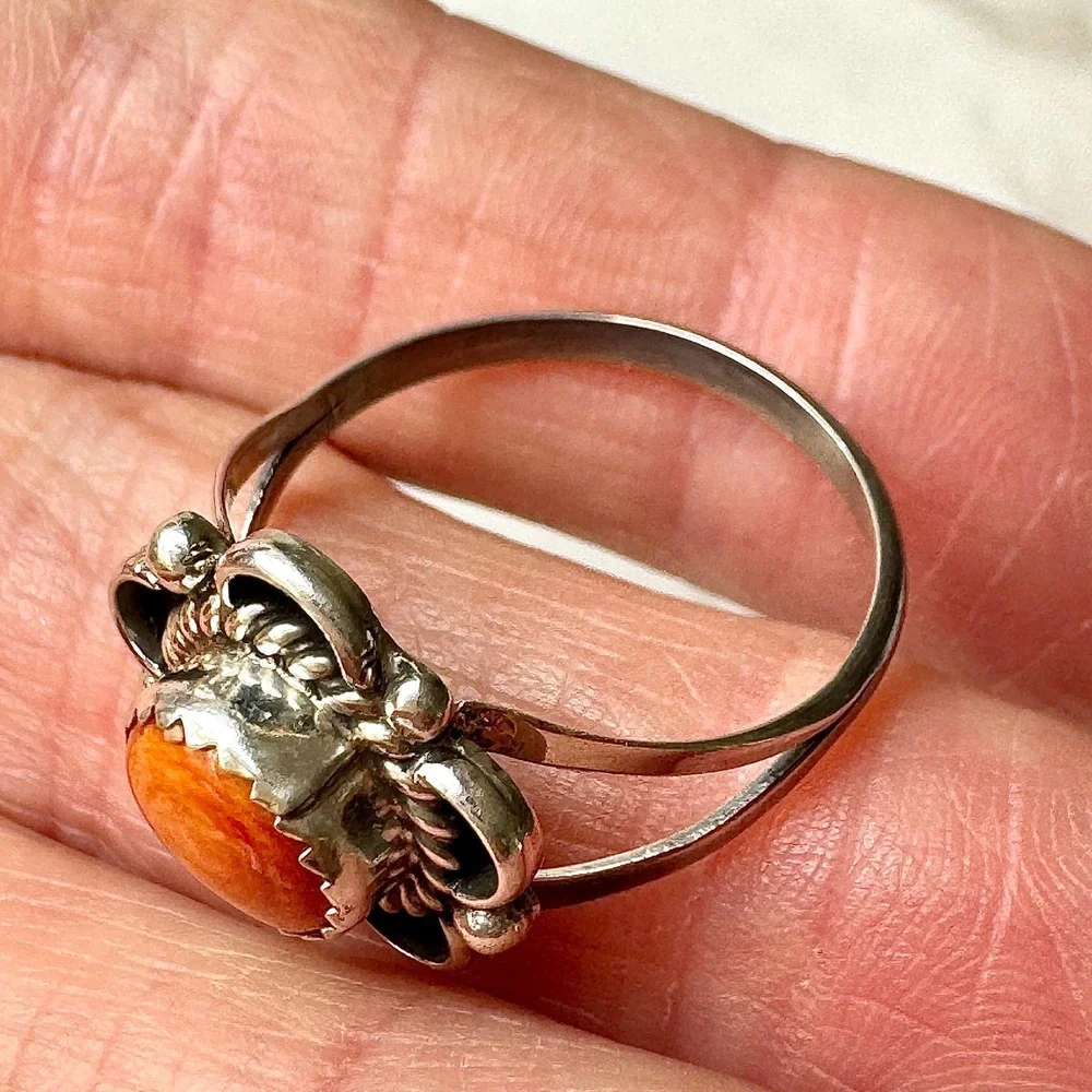 Navajo Flower Ring Orange Spiny Oyster Sz 9 Sterling Silver Scalloped Native